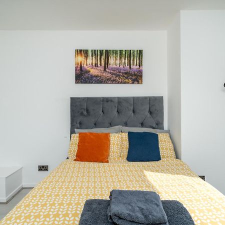 Private Room In London Enfield With Parking Eksteriør bilde