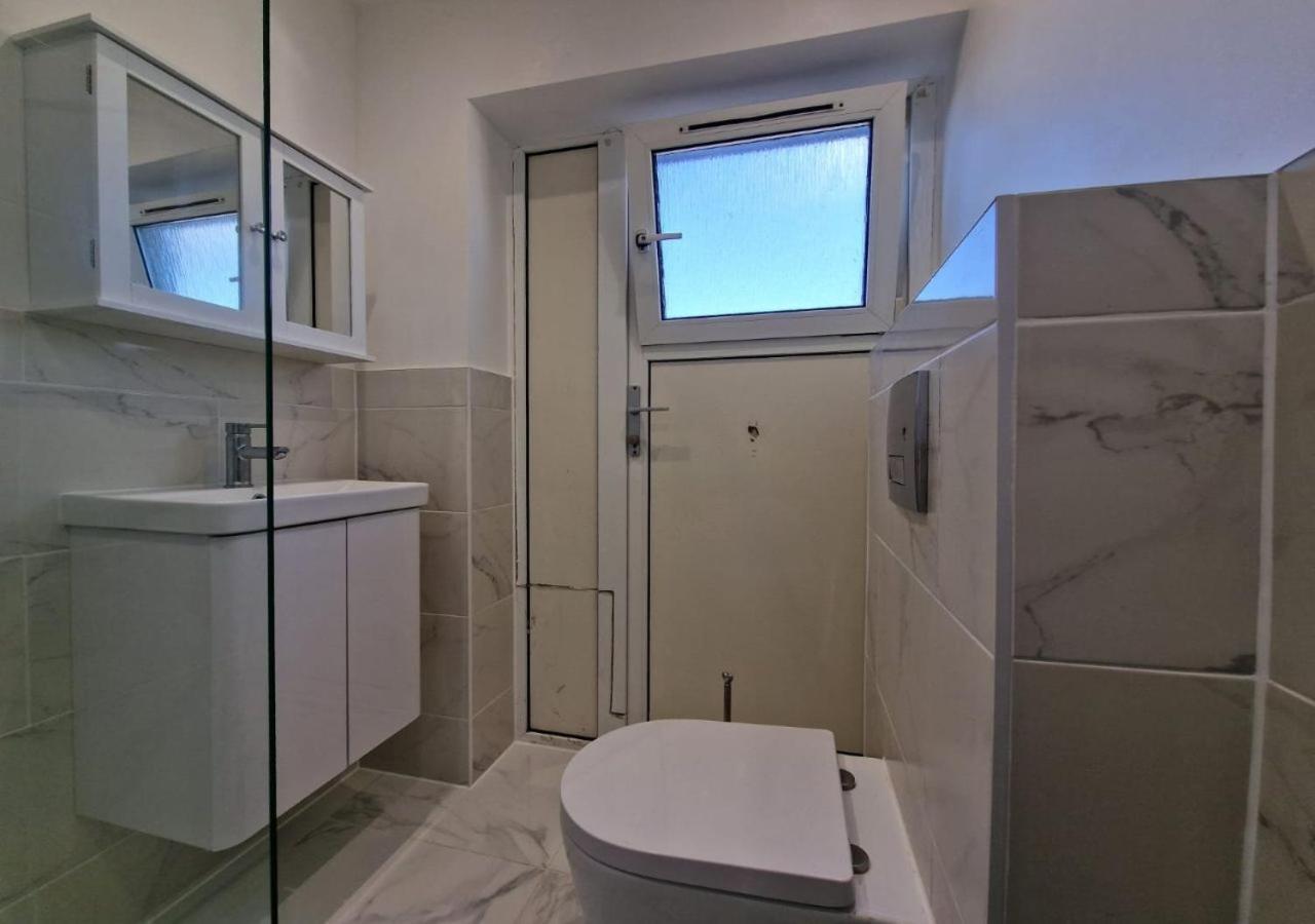 Private Room In London Enfield With Parking Eksteriør bilde