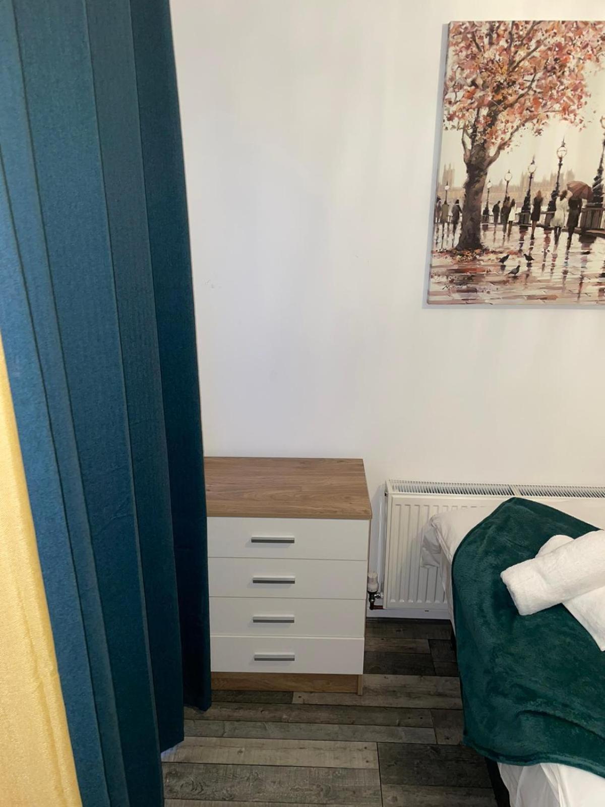 Private Room In London Enfield With Parking Eksteriør bilde